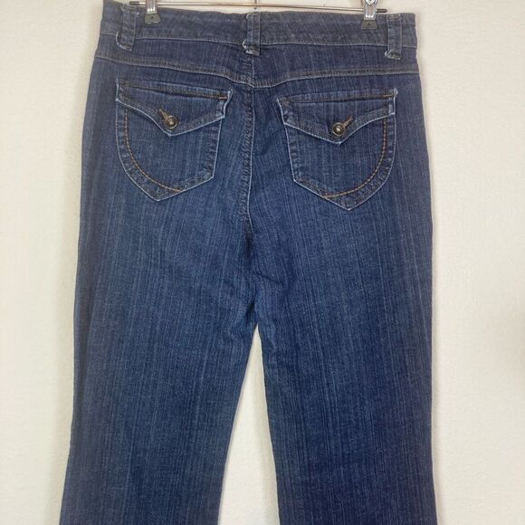 Nine West bootcut straight stretch jeans w/flap fastened back pockets run big - Picture 5 of 13